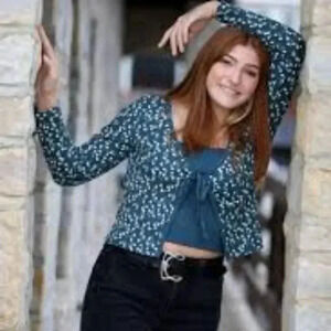 Arizona Jean Company floral print blouse
